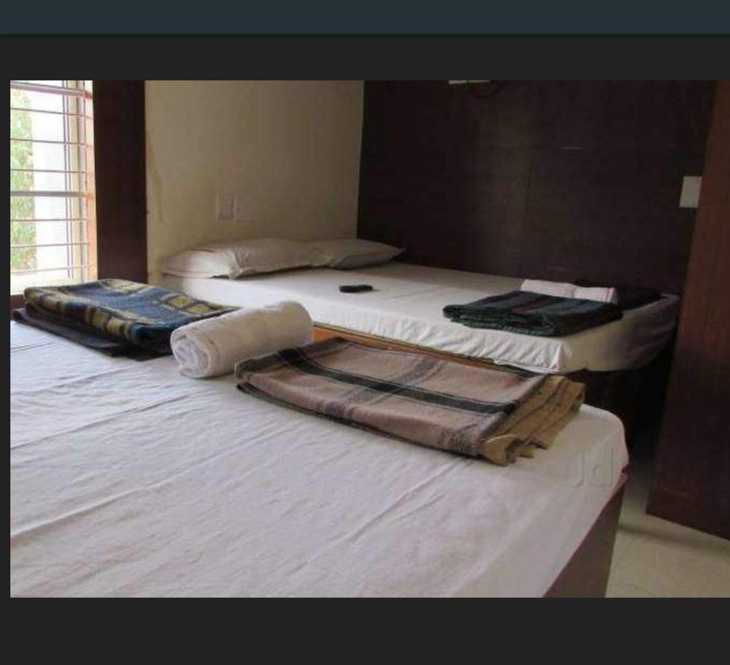 Hotel Dewans Residency Mysore Exteriör bild