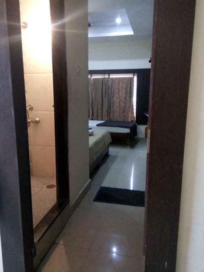 Hotel Dewans Residency Mysore Exteriör bild